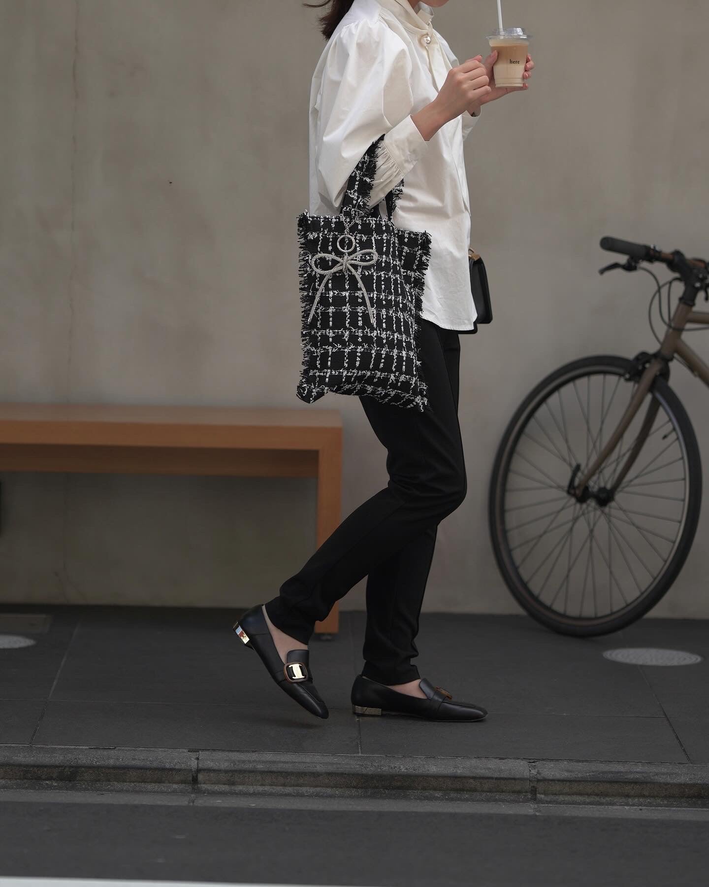 Monochrome モノクローム(縦型 フリンジタイプ)